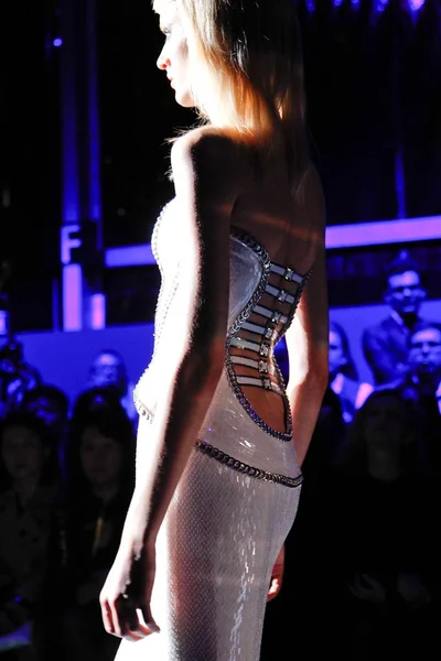 Look 93